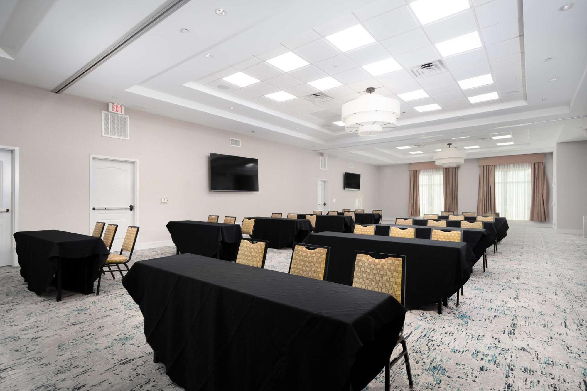 Hilton Garden Inn Houston/Clear Lake Nasa Webster Exterior photo
