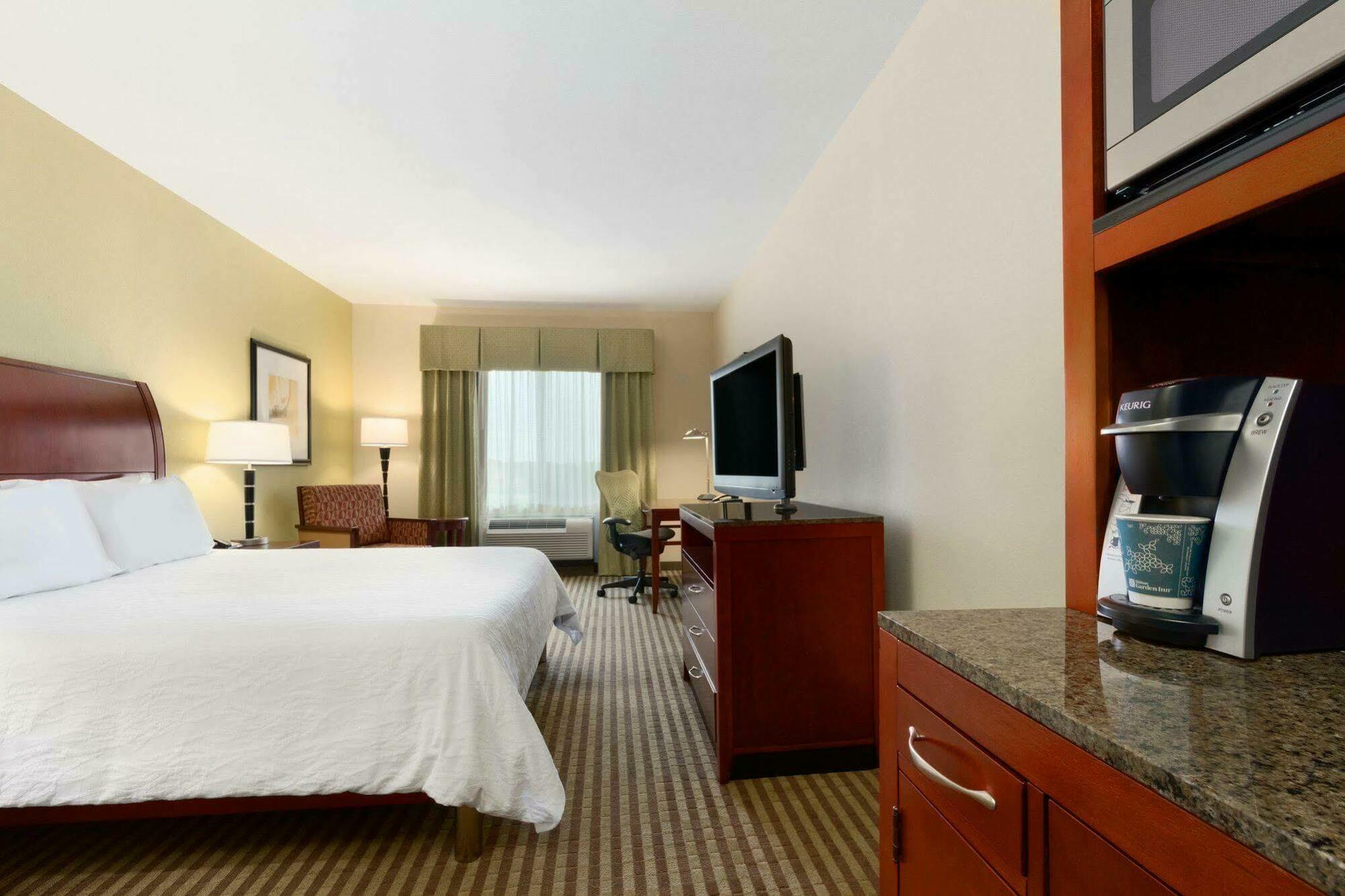 Hilton Garden Inn Houston/Clear Lake Nasa Webster Exterior photo